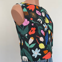Load image into Gallery viewer, Olinda Top - Floral Green