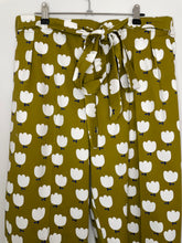 Load image into Gallery viewer, Jessie Pants - Tulips