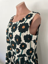Load image into Gallery viewer, Bella Dress - Green Flowers