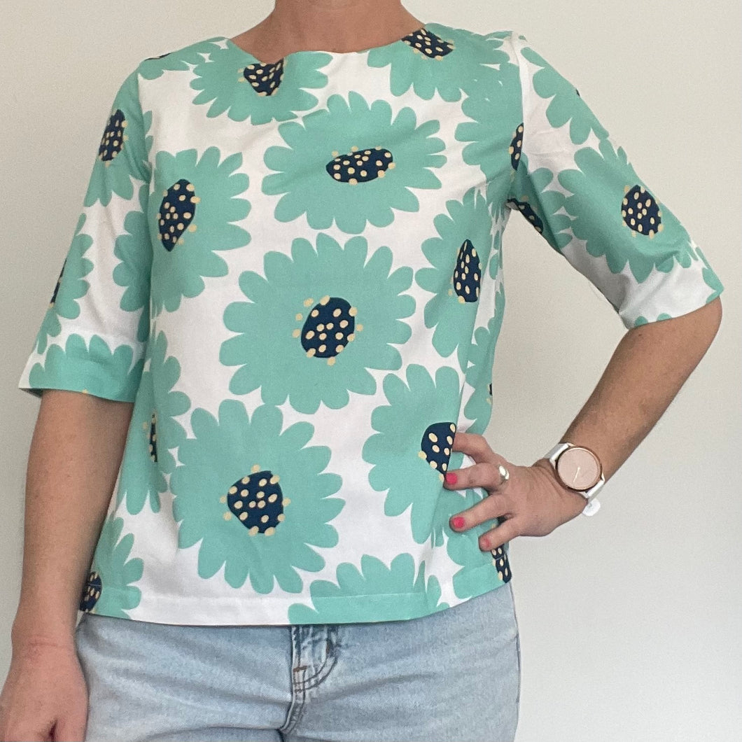 Juliet Top - Big Flowers Green