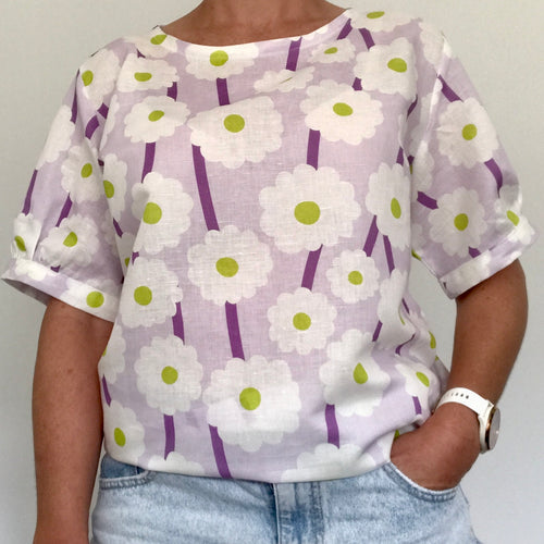 Evie top - Minimalist Flowers Lilac