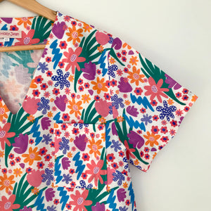 Scrub Top - Lovely Shapes