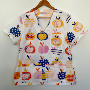 Scrub top - Apples