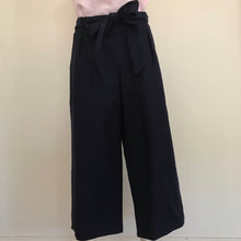 Load image into Gallery viewer, Jessie Linen Pants - navy